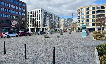 2026-03-heidestasse-vor-otto-weidt-platz-1 