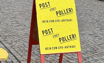 "2026-06-13 Aufsteller Späti", by Ben Schwan, Copyright (c) 2026 by Ben Schwan license 2026-06-13 Aufsteller Späti